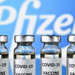 Pfizer y BioNTech dicen que su vacuna es 95% efectiva y sin preocupaciones de seguridad
