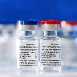 Países pobres podrían adquirir vacunas contra coronavirus hasta 2024