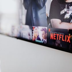 Morena propone impuesto del 7% por contratar Netflix, Disney y Apple TV