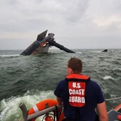 Continúa búsqueda de 9 personas tras hundirse barco comercial en aguas del Golfo de México